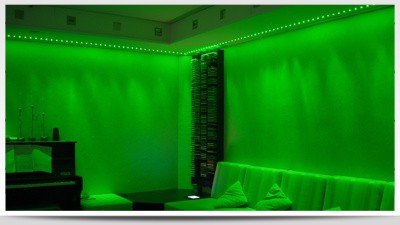 Die LED Deckenbeleuchtung in Aktion - Hier in der Farbe Grün